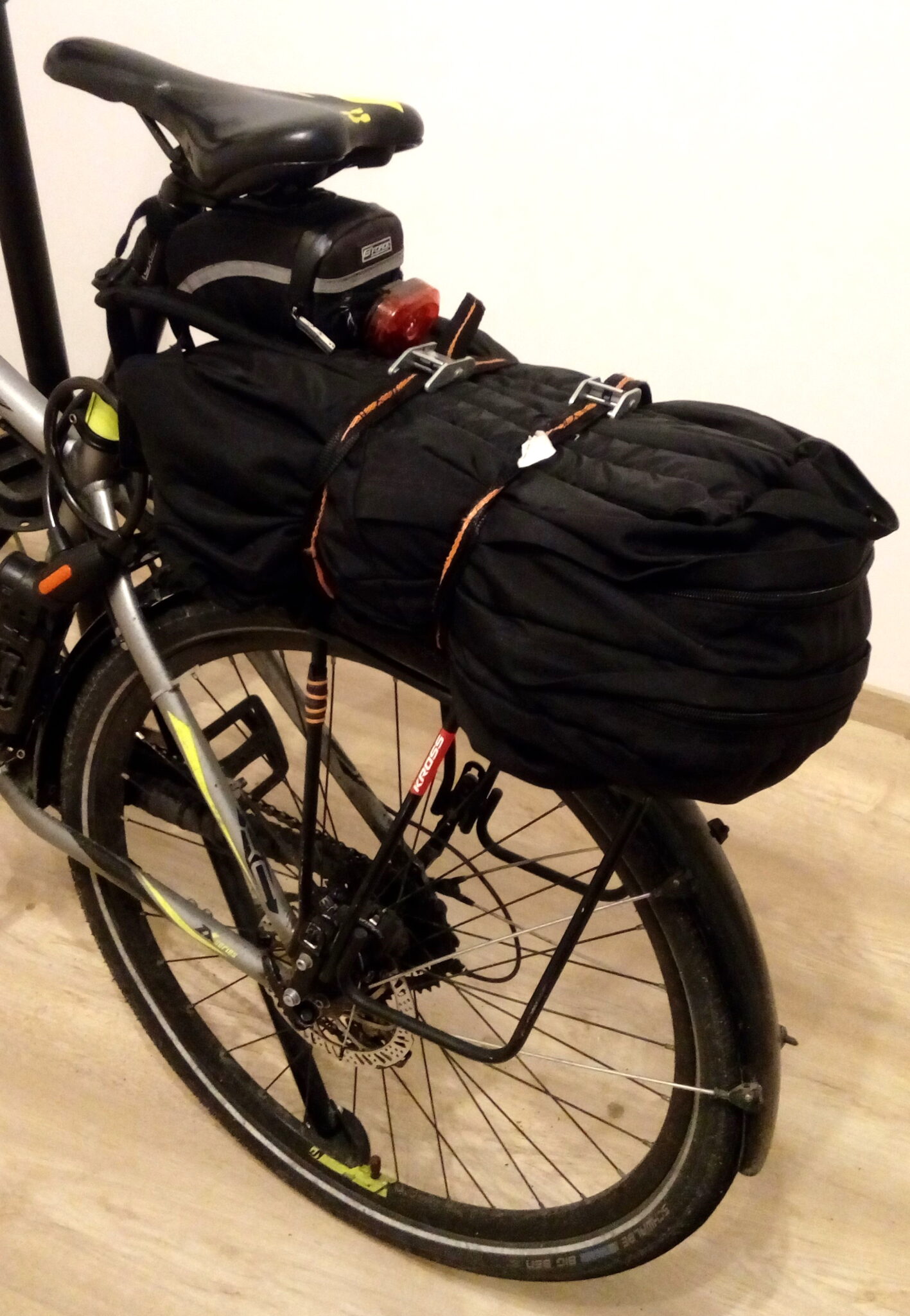How To Safely Carry a Laptop On a Bike? (simple & elegant solutions ...